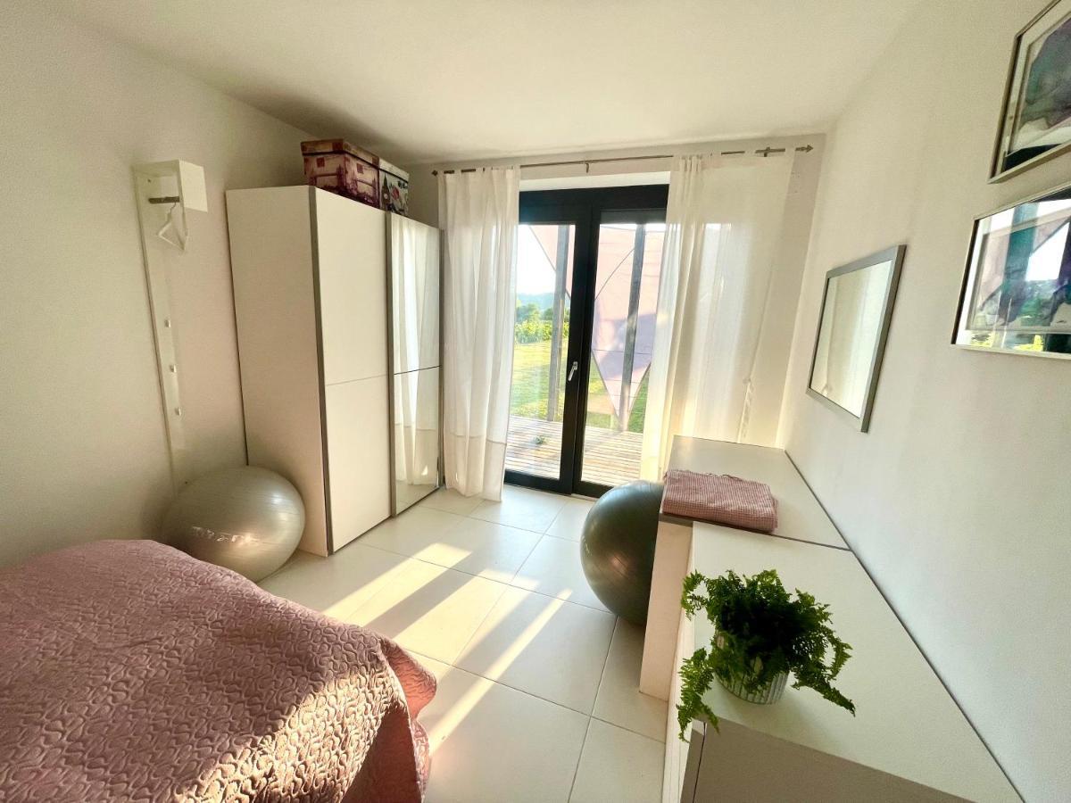 Apartamento Mega Prvacina Exterior foto