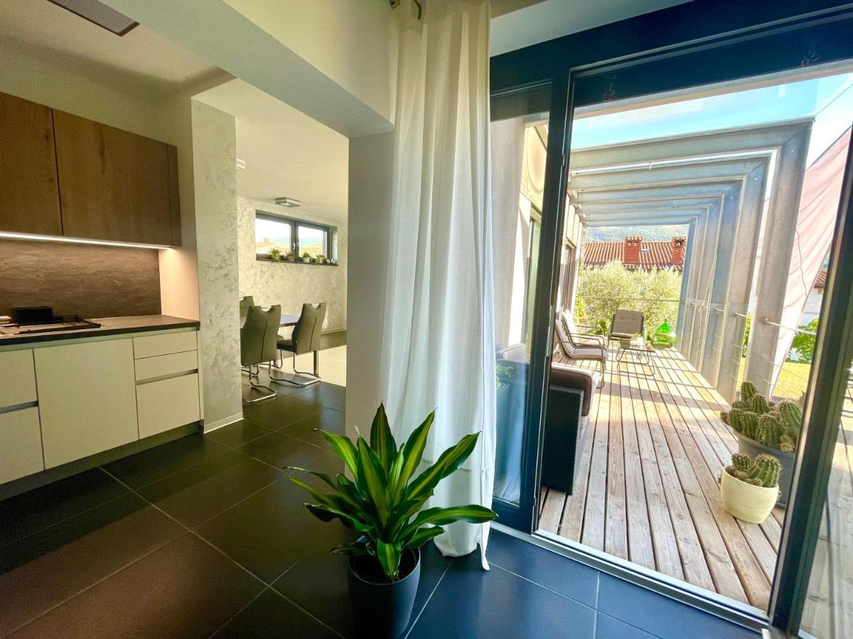 Apartamento Mega Prvacina Exterior foto