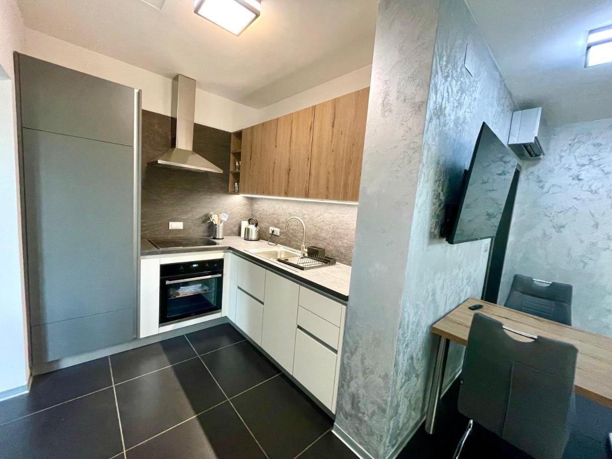 Apartamento Mega Prvacina Exterior foto